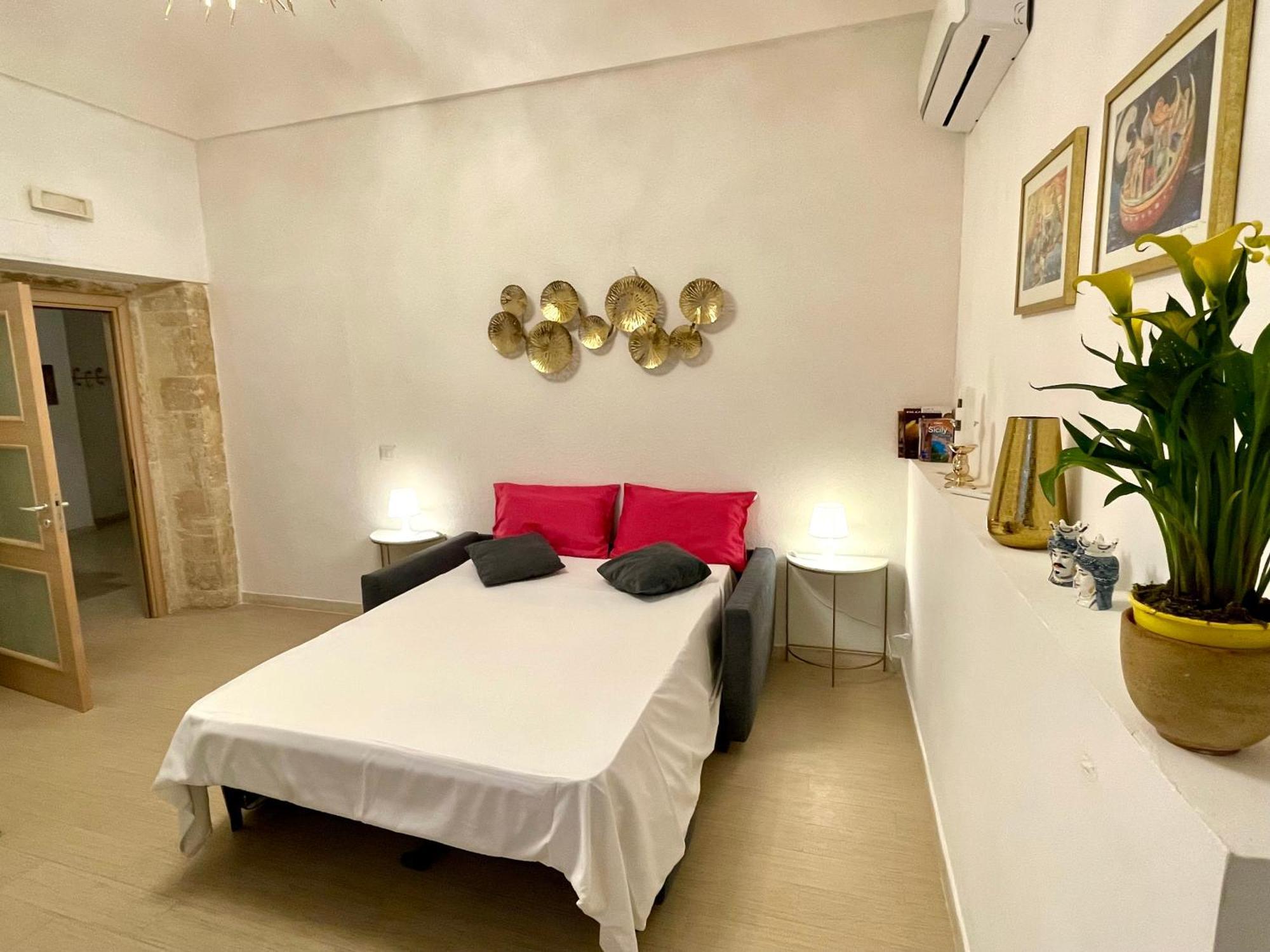 Il Reginale Deluxe Apartment Syracuse Ngoại thất bức ảnh